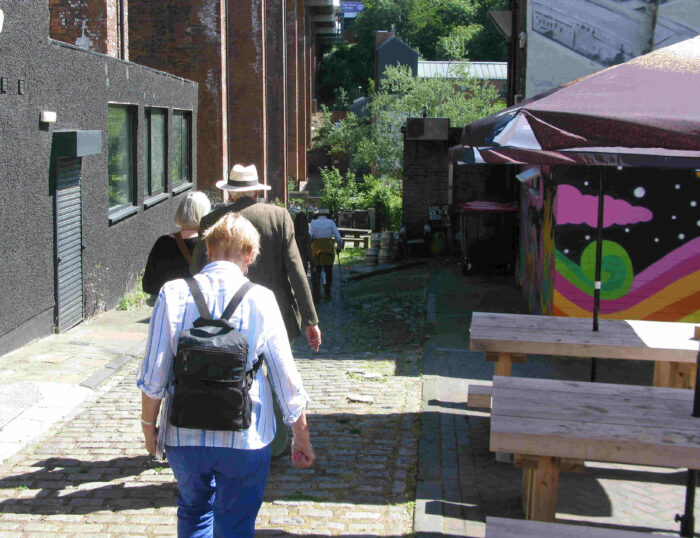 Ouseburn - cobblestones down to Stony Ford Ouseburn - cobblestones down to Stony Ford