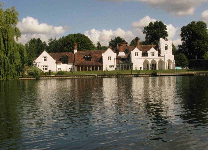 Medmenham Abbey, later the location of the notorious Hellfire Club. Medmenham Abbey, later the location of the notorious Hellfire Club.