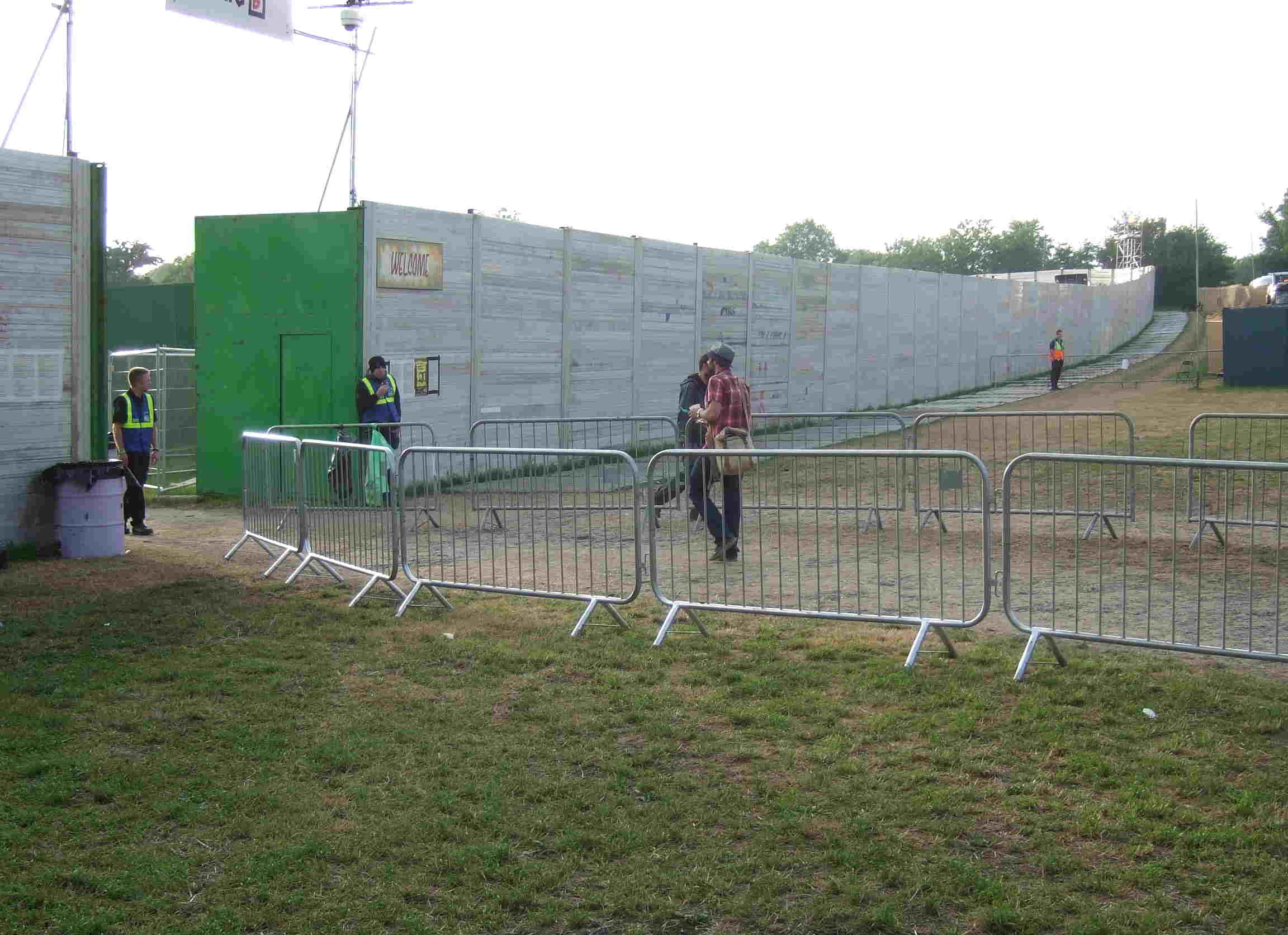g2013-1_theouterperimeterw1